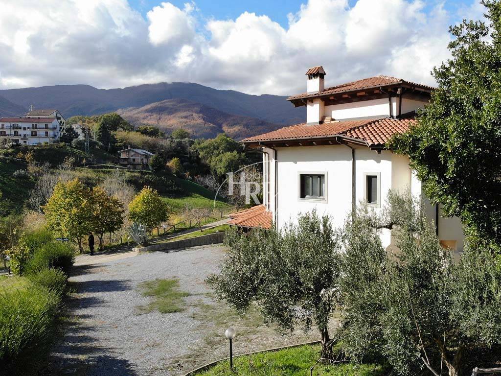 Villa a Montalto uffugo in Via Gagliopo, 1 - Foto 4