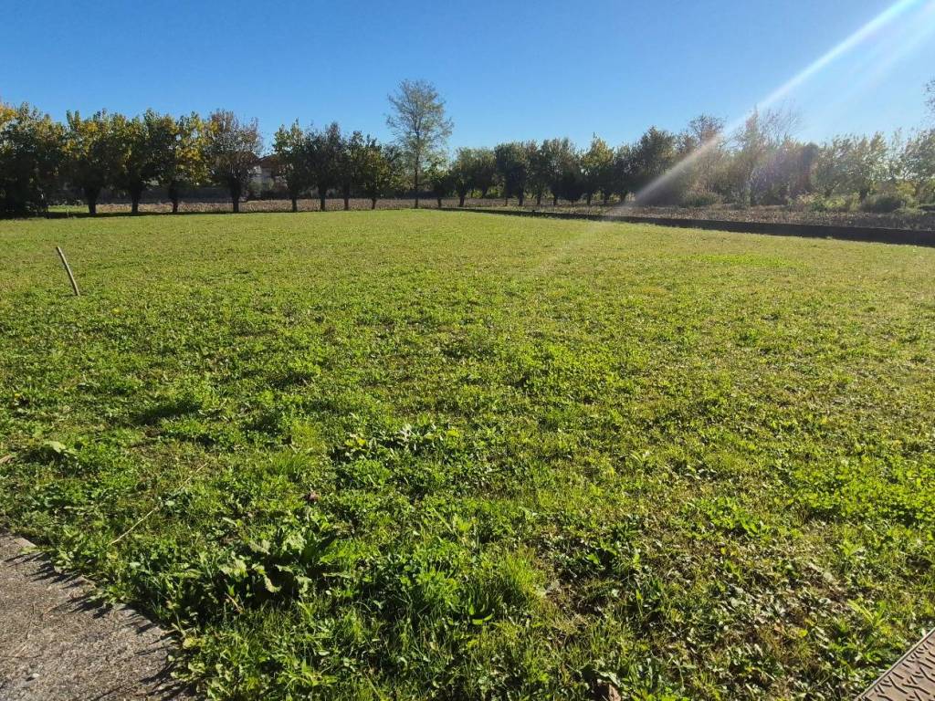 Terreno a Martignacco in Via 1 Maggio, 58 - Foto 3