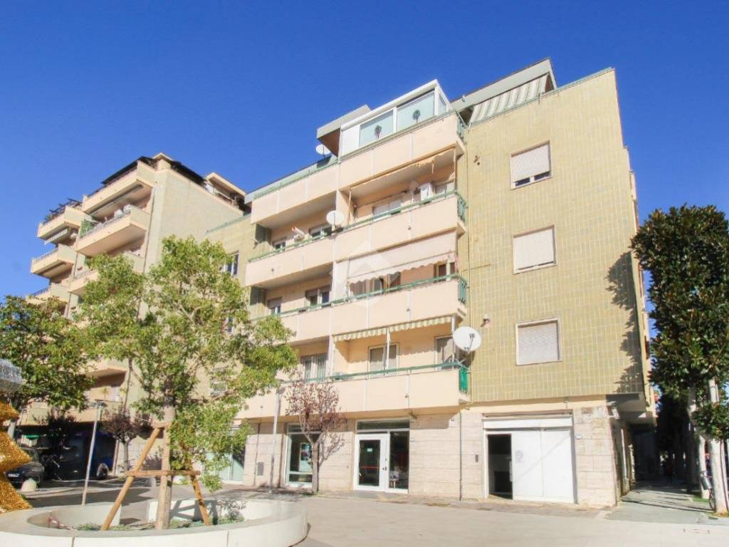 Appartamento a Montesilvano in Via Giuseppe Mazzini, 10 - Foto 2