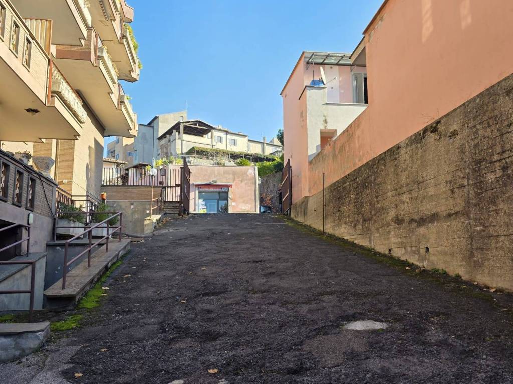 Box / garage a Albano laziale in Via Parco della Rimembranza, 7 - Foto 2
