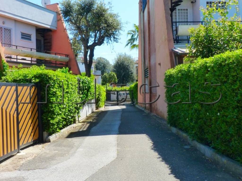 Villetta a schiera a Fiumicino in Viale Castellammare - Foto 3