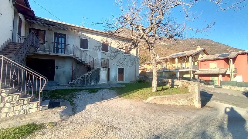 Casa indipendente a Caprino veronese in Via Aldo Moro, 885 - Foto 4