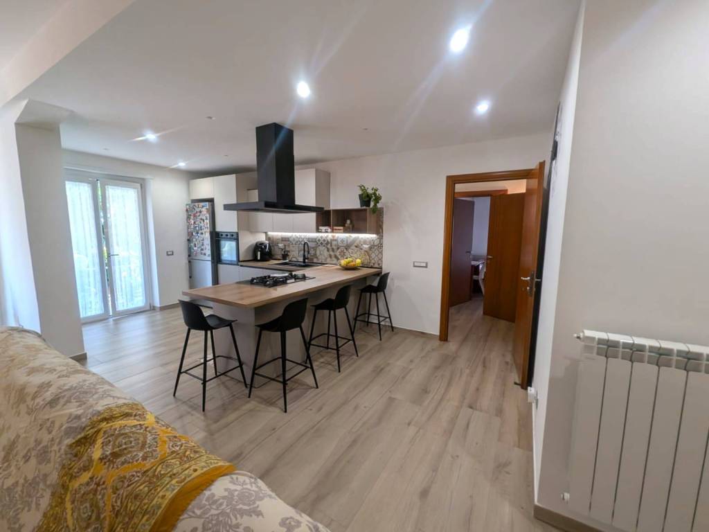 Appartamento a Terracina in Via Giuseppe Di Vittorio - Foto 5