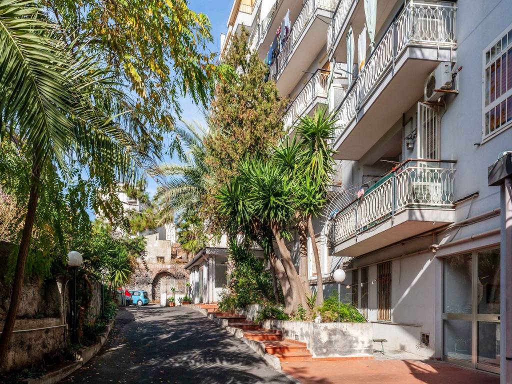 Appartamento a Catania in Via Enrico Ferri, 1 - Foto 2