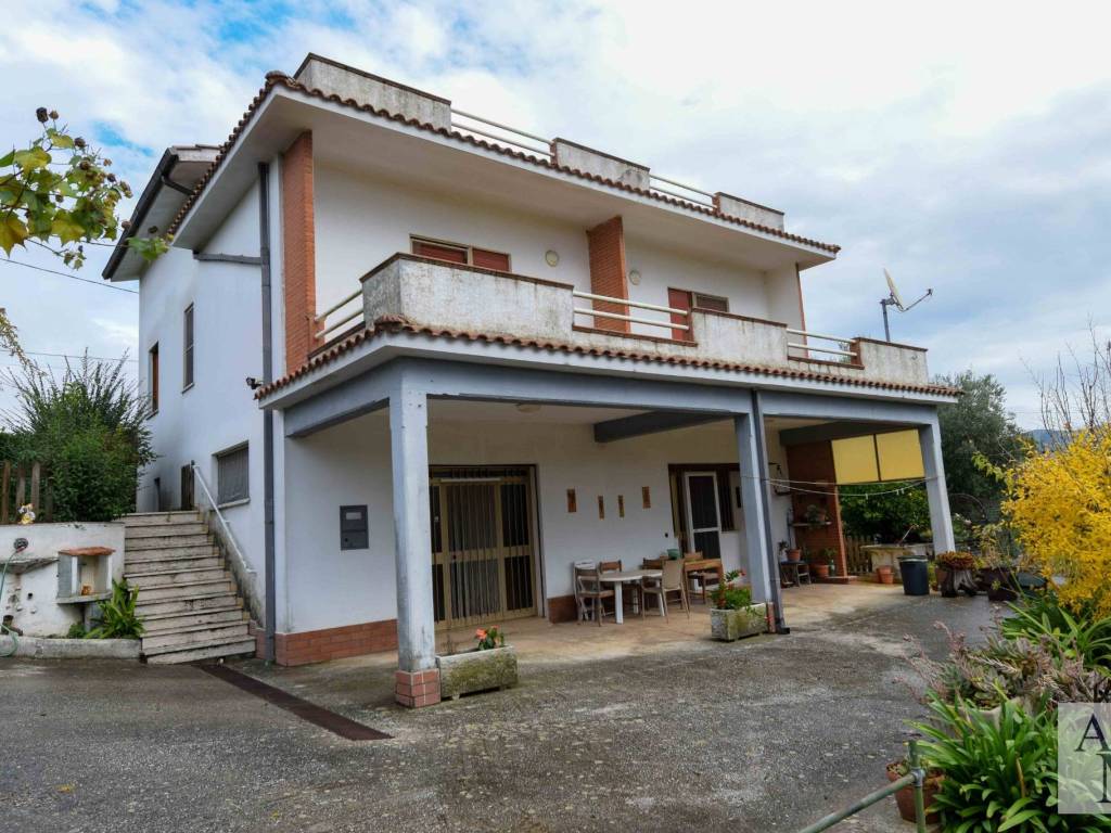Villa a Lariano in Via Giacomo Puccini - Foto 2
