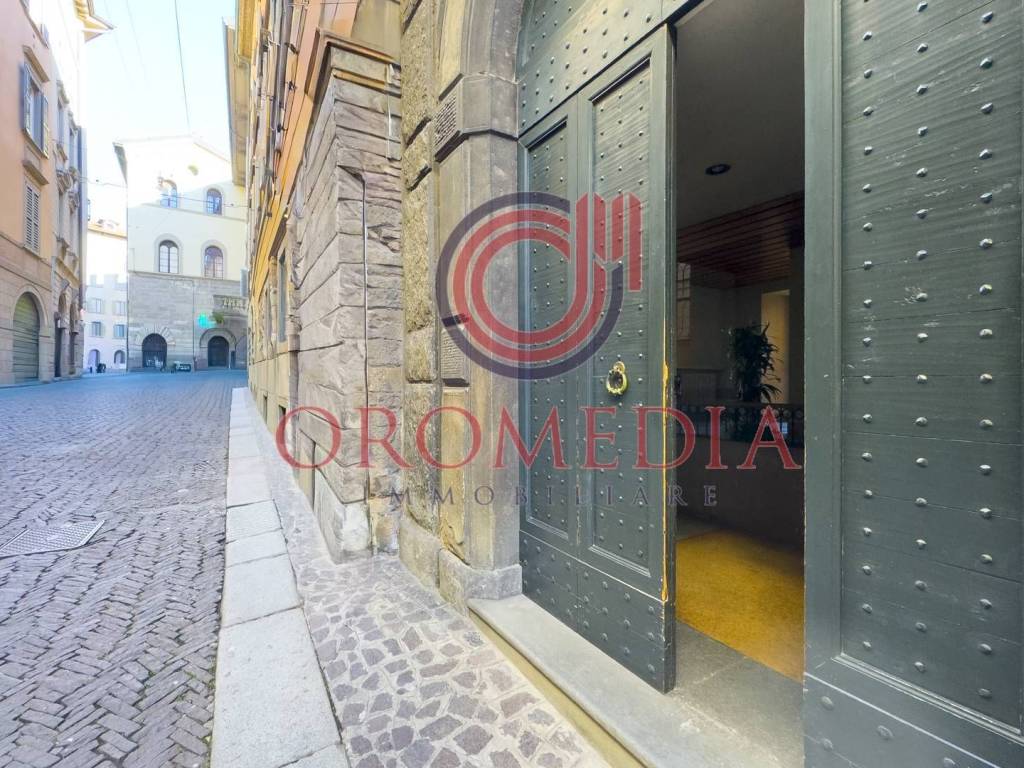 Appartamento a Bergamo in VIA SAN GIACOMO, 6 - Foto 3