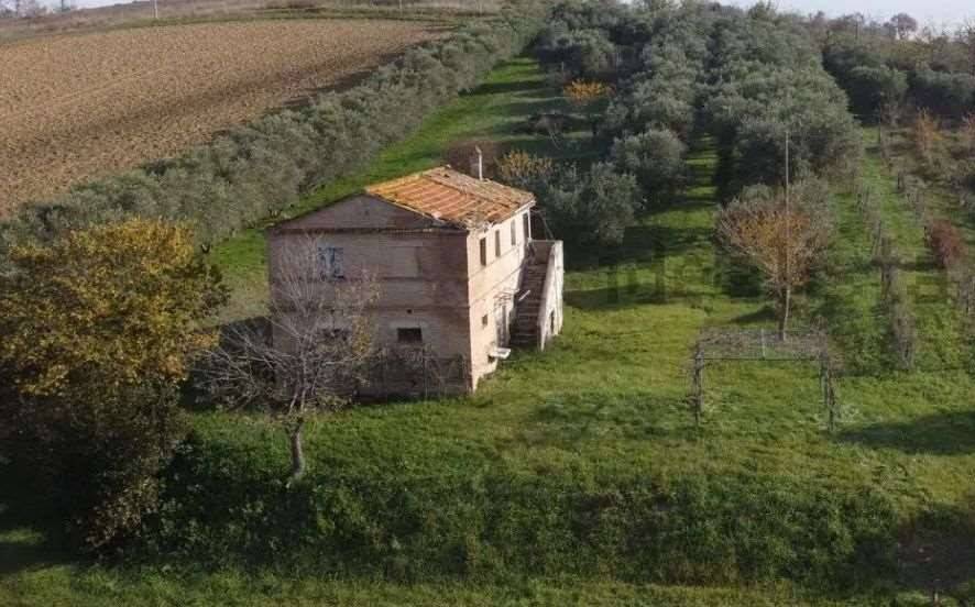 Rustico / casale a Camerata picena in Via Agugliano, 2 - Foto 3