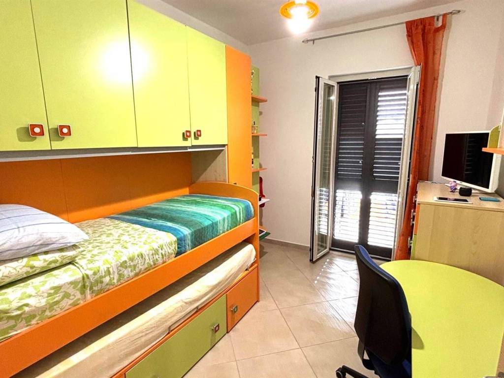 Appartamento a Mondragone in Via Pisa - Foto 5