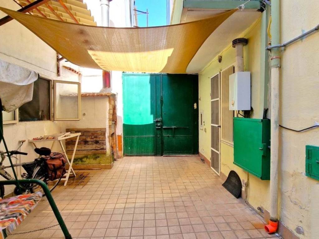 Casa indipendente a Mondragone in Via Vittorio Emanuele - Foto 5