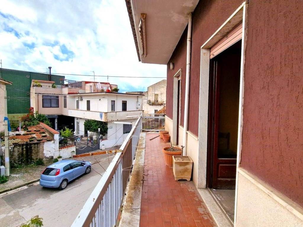 Appartamento a Mondragone in Piazzetta Crocelle - Foto 2