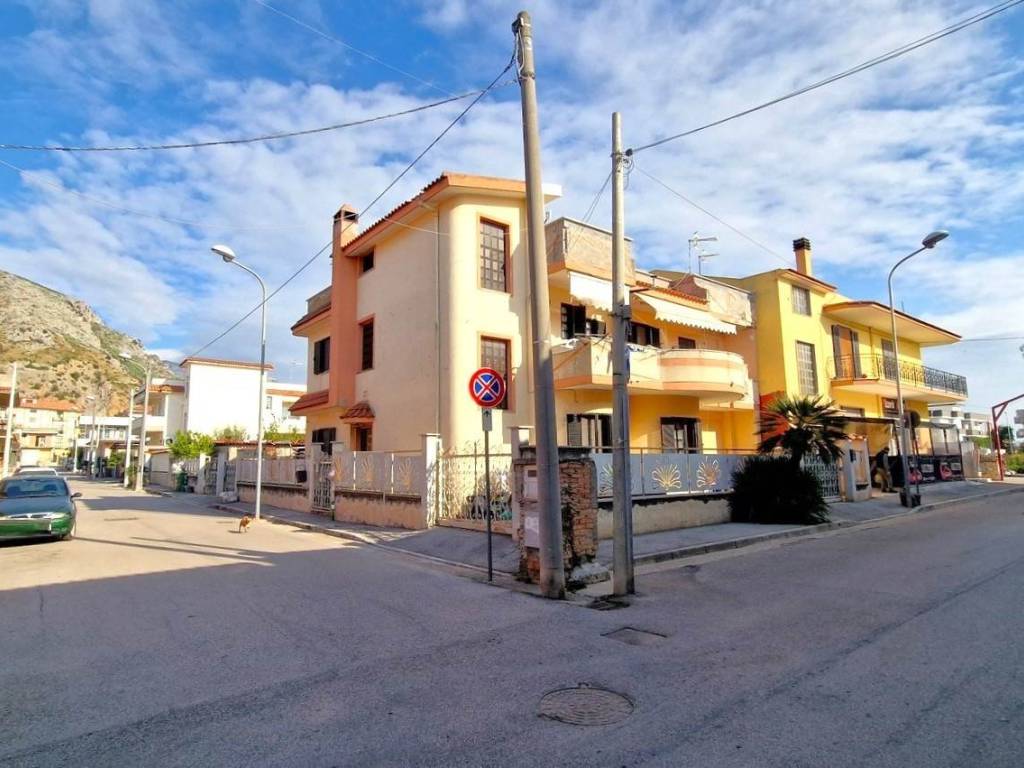 Appartamento a Mondragone in via ticino - Foto 3