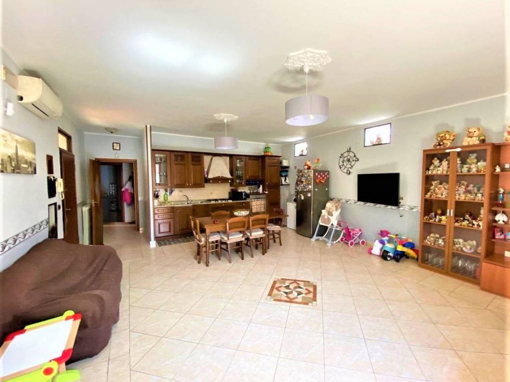 Villa a Mondragone in VIA ZARA - Foto 4