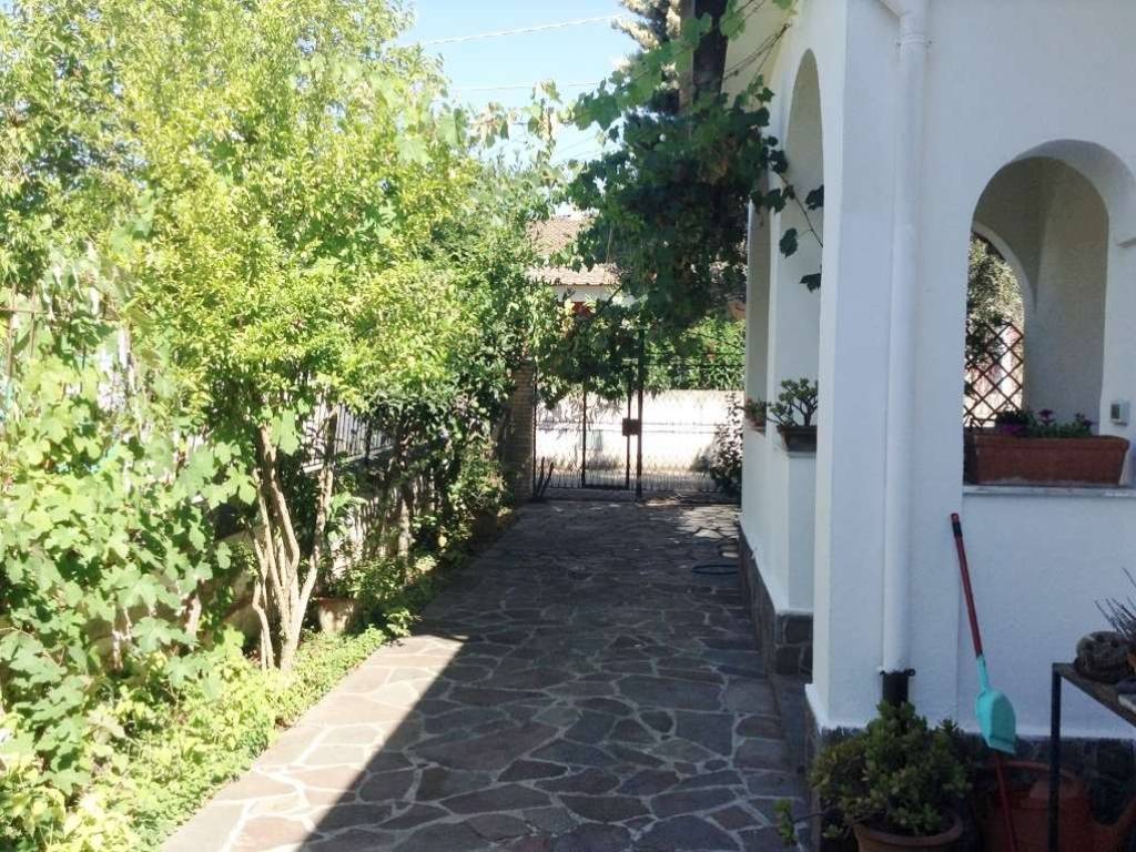 Villa a Castel volturno in viale musone - Foto 5