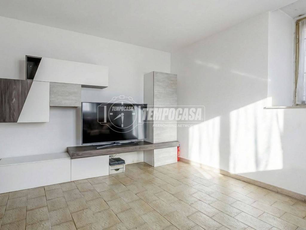 Casa indipendente a Casorate sempione in Via GENOVA 2 - Foto 2