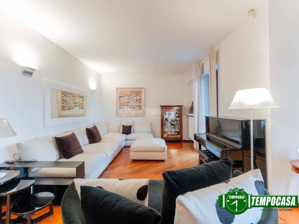 Villa a Ossona in Via Alessandro Volta, 15 - Foto 4