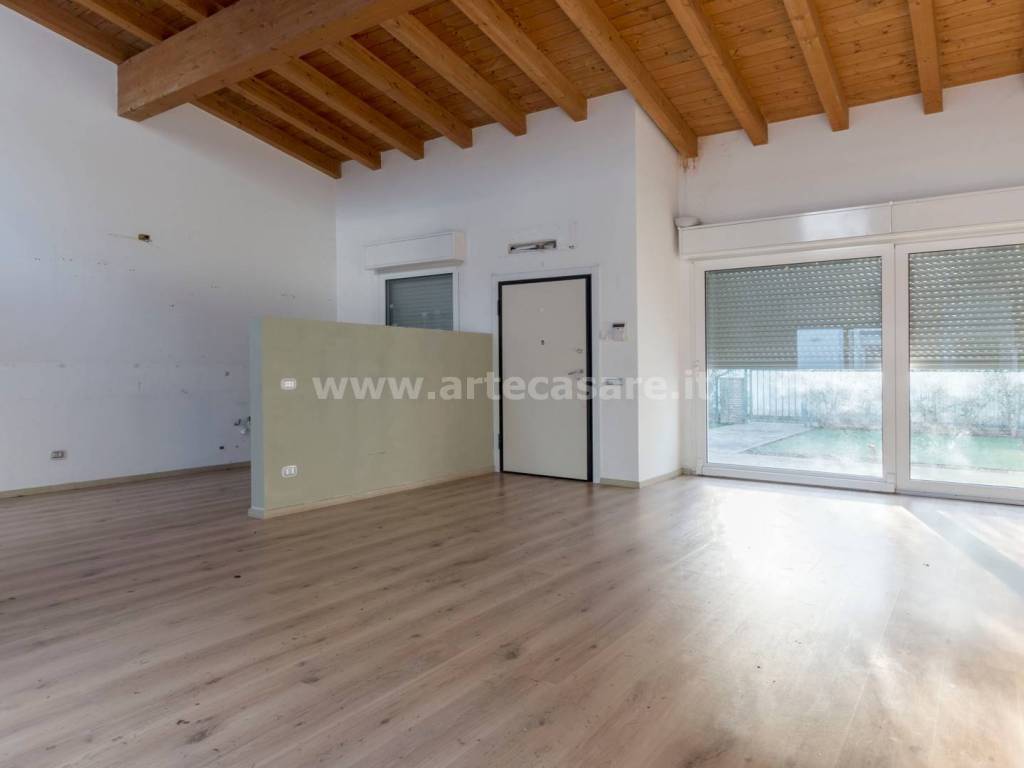Villa a Saronno in Via Enrico Toti, 10 - Foto 5