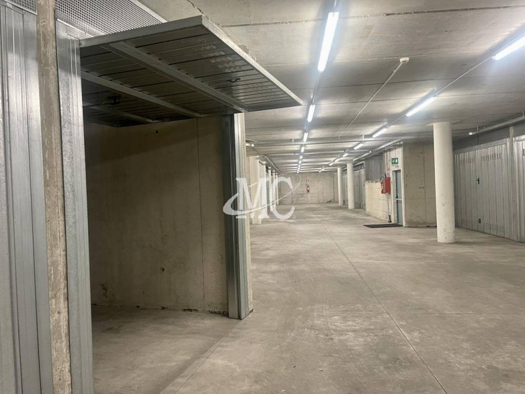 Box / garage a Rovereto in Viale Trento, 33 - Foto 2