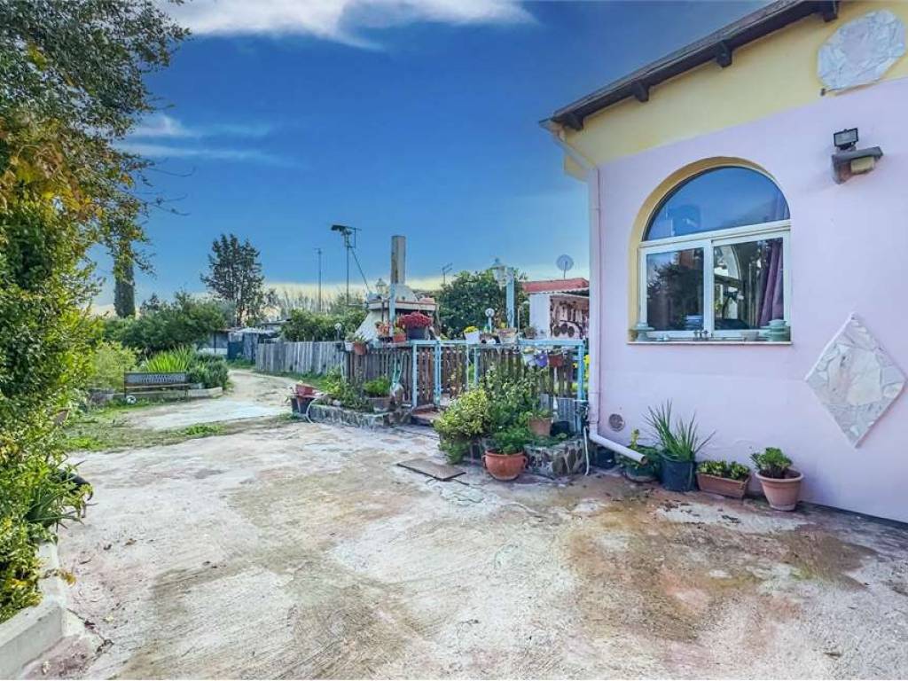 Casa indipendente a Quartucciu in via delle begonie, 0 - Foto 2