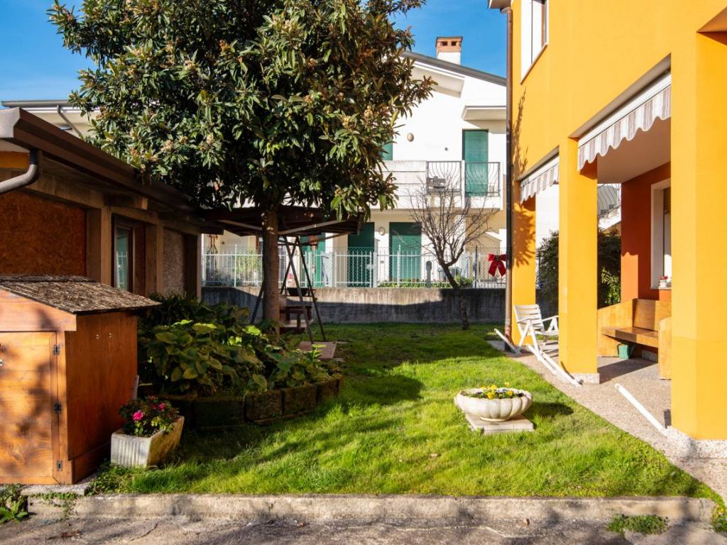 Villa a Abano terme in Via Giosuè Borsi - Foto 3