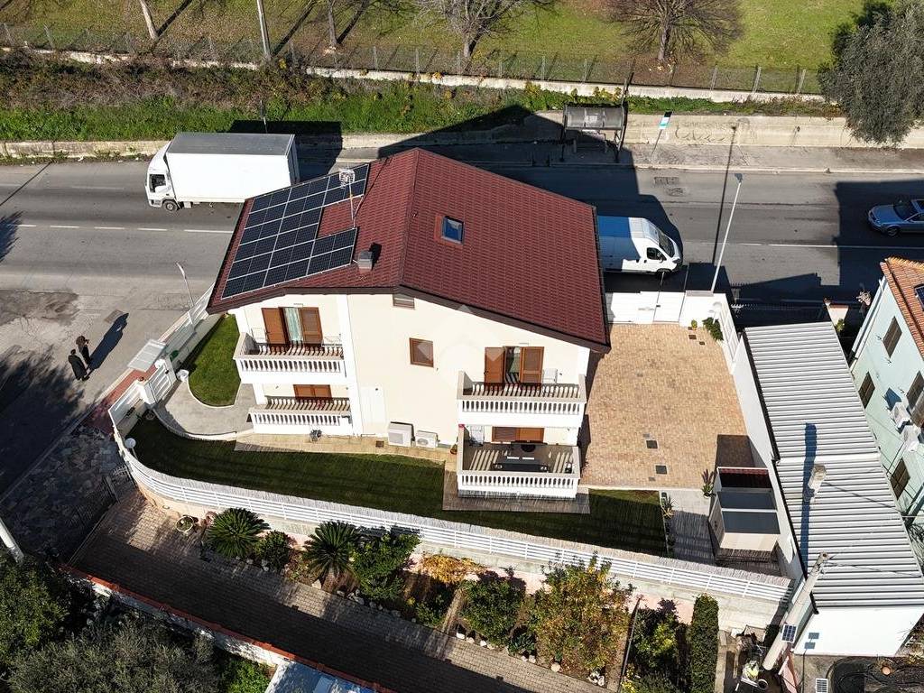 Villa a Roseto degli abruzzi in Via Salara, 57 - Foto 2