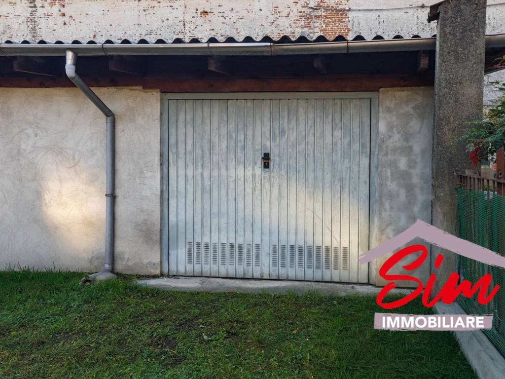 Box / garage a Novara in Via Fratelli Cervi - Foto 2