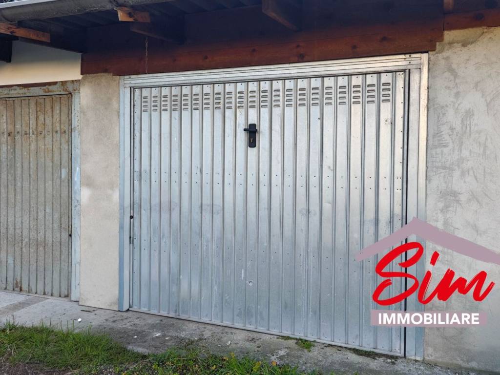 Box / garage a Novara in Via Fratelli Cervi - Foto 3