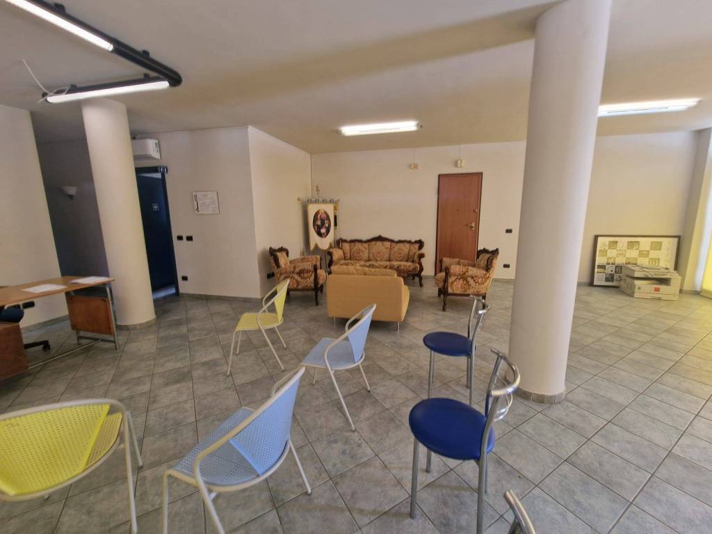 Immobile a Grinzane cavour in Piazza della Chiesa, 7 - Foto 2