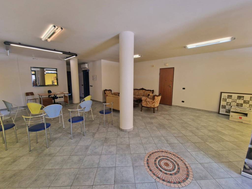 Immobile a Grinzane cavour in Piazza della Chiesa, 7 - Foto 3