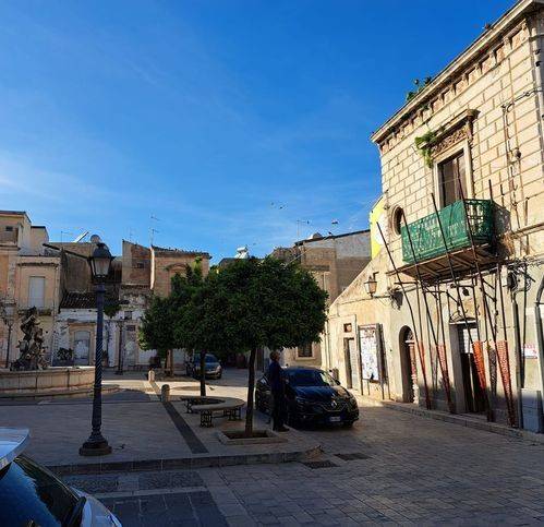 Villa a Rosolini in Piazza Masaniello - Foto 2