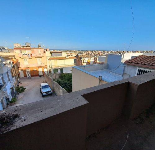 Villa a Pachino in Via Ciro Menotti - Foto 5