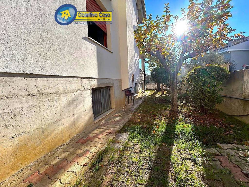 Casa indipendente a Teramo in via ignazio silone, 19 - Foto 3