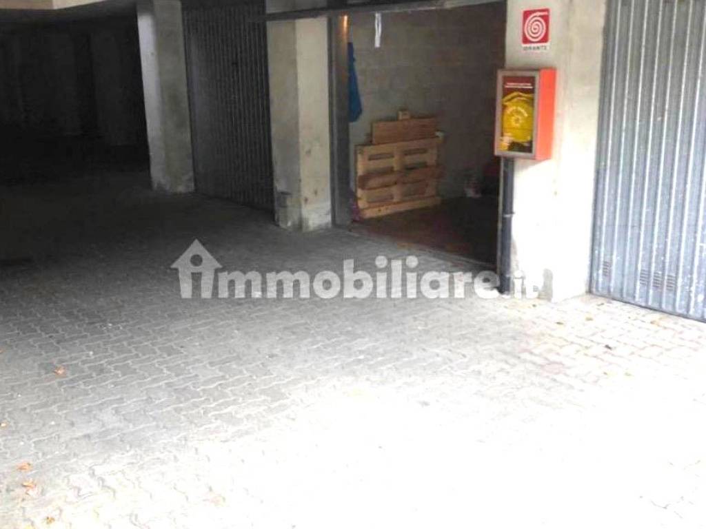 Box / garage a Novara in Via Unità d'Italia, 11 - Foto 4