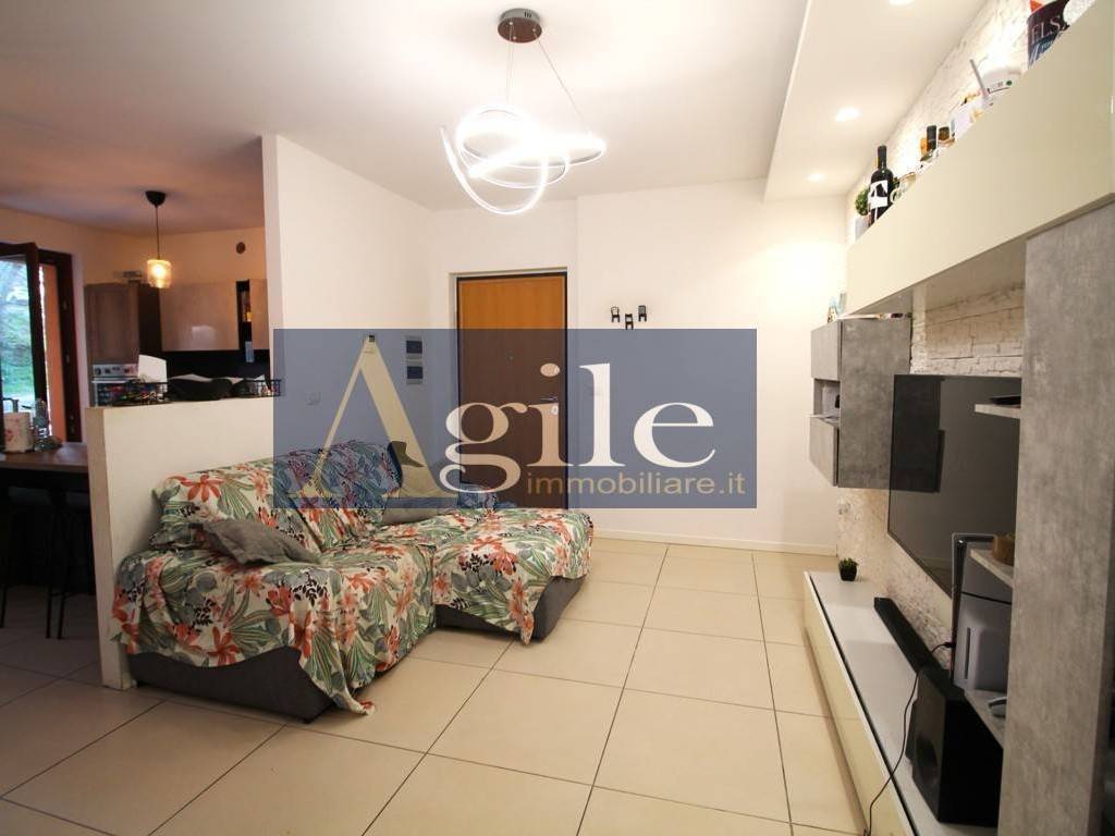 Appartamento a Folignano in via costantino rozzi, 22 - Foto 2