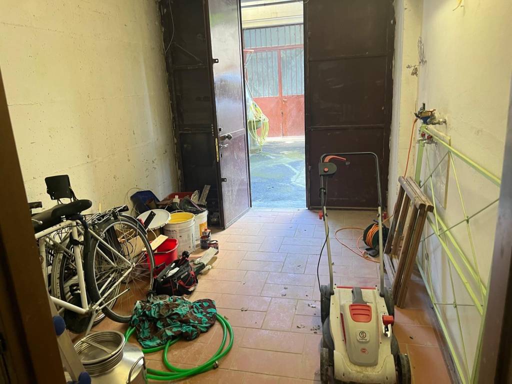 Box / garage a Campi bisenzio in Via Firenze - Foto 4
