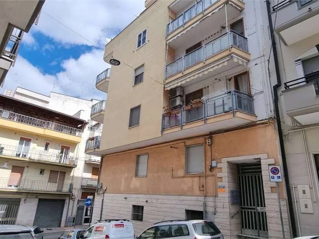 Appartamento a Gravina in puglia in Via Pola, 64 - Foto 2