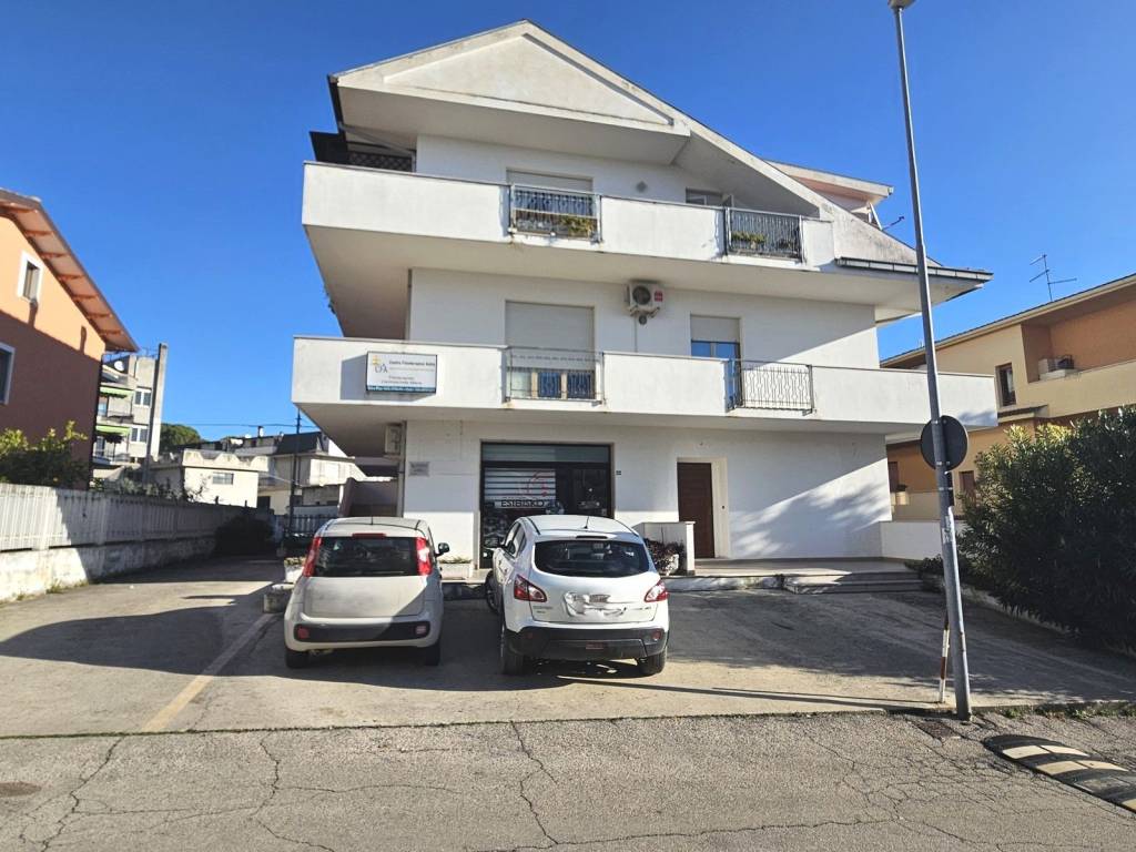 Appartamento a Cepagatti in Via Emilio Casella - Foto 4