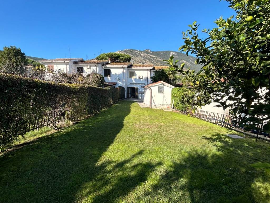 Villetta a schiera a Fondi in Via Torre Canneto - Foto 2