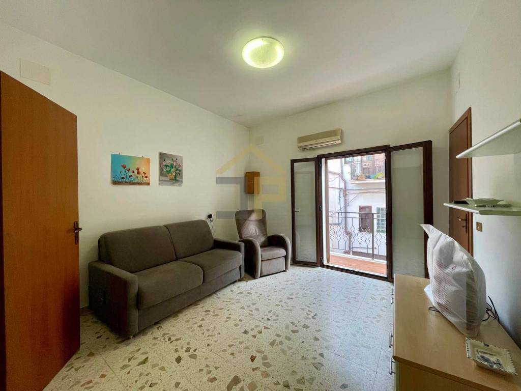 Casa indipendente a Castellammare del golfo in Via Genereale Michele Di Gaetano - Foto 4