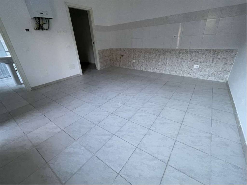 Appartamento a Galliate in Via Giovan Battista Gambaro - Foto 2