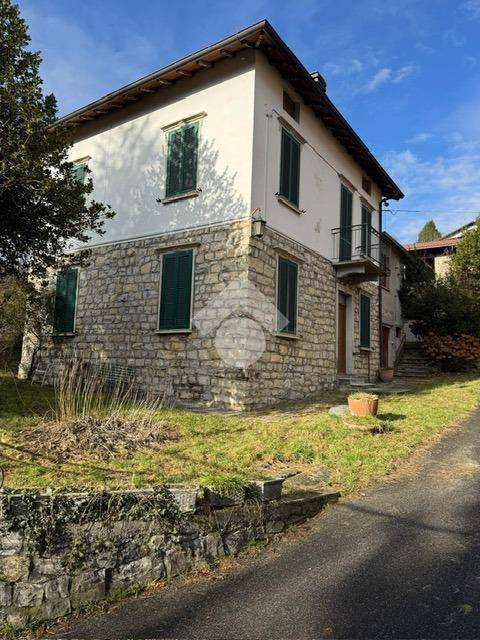 Villa a Alta valle intelvi in via Lanfranconi, 20 - Foto 2