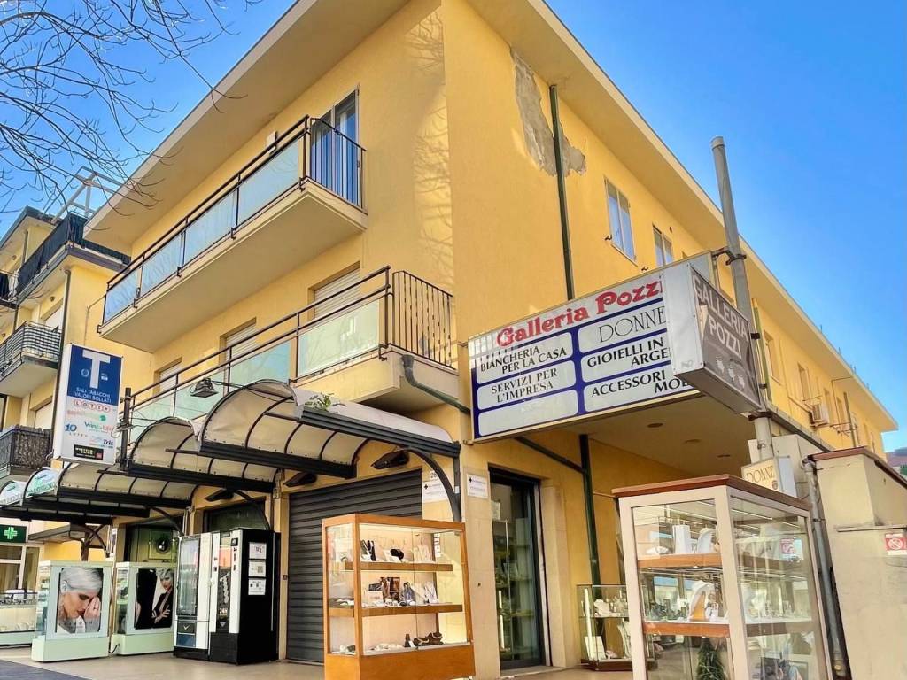 Appartamento a Rimini in Viale Regina Margherita, 253 - Foto 3