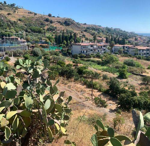 Terreno a Aci castello in Via Stazione - Foto 2