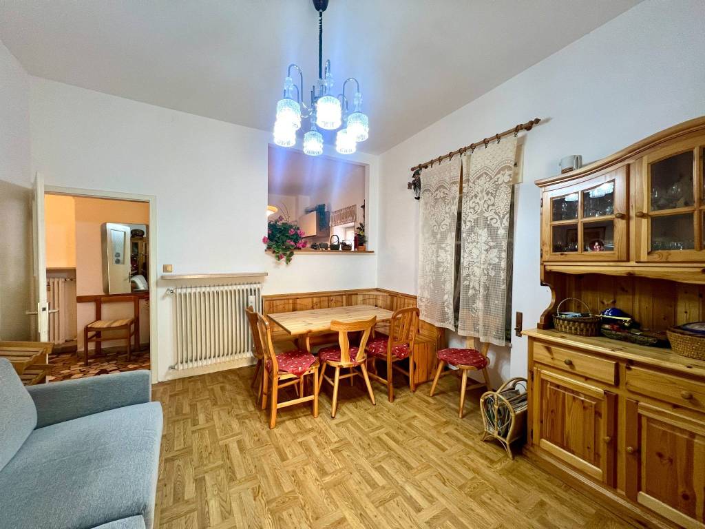 Appartamento a Romeno in Via Mario Zuccali, 12 - Foto 2