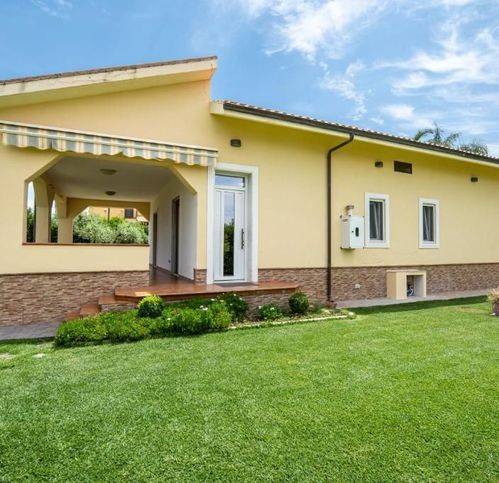 Villa a Campofelice di roccella in Viale Cefalù 6 - Foto 4