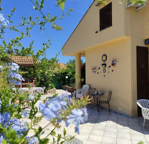 Casa indipendente a Campofelice di roccella in Via Del Tirreno 4 - Foto 3