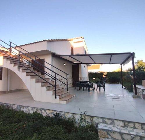 Casa indipendente a Campofelice di roccella in Via Del Tirreno 15 - Foto 3