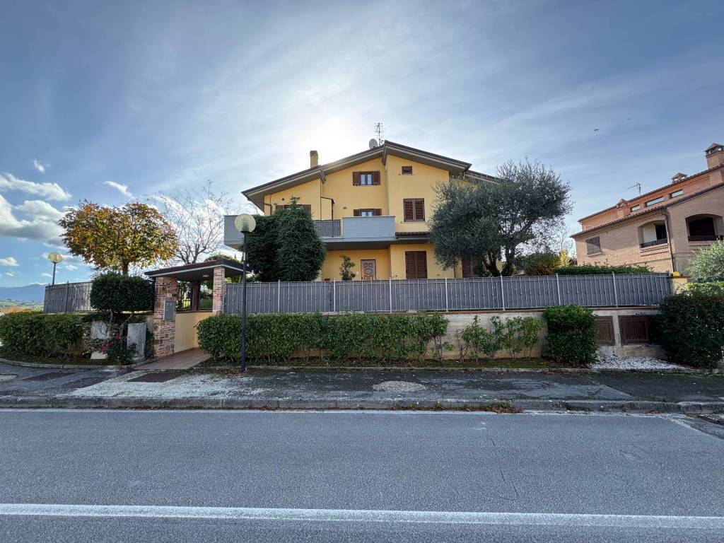 Appartamento a Fabriano in VIA DON MINZONI, 149 - Foto 3