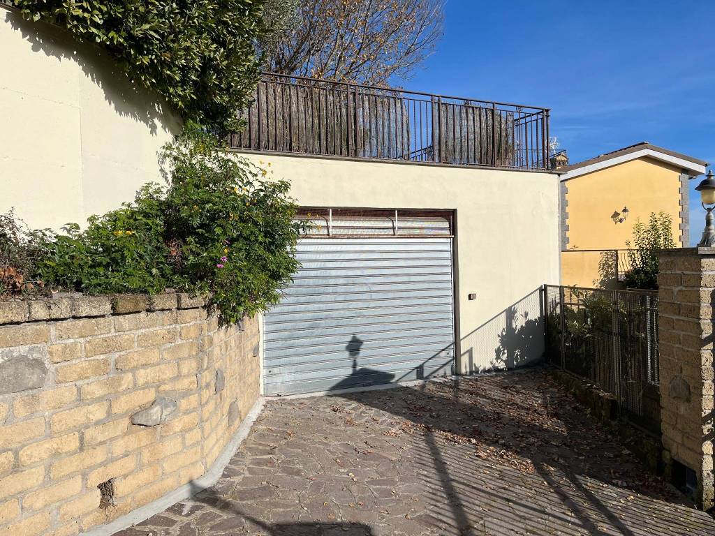 Villa a Bracciano in Via Santa Lucia - Foto 4