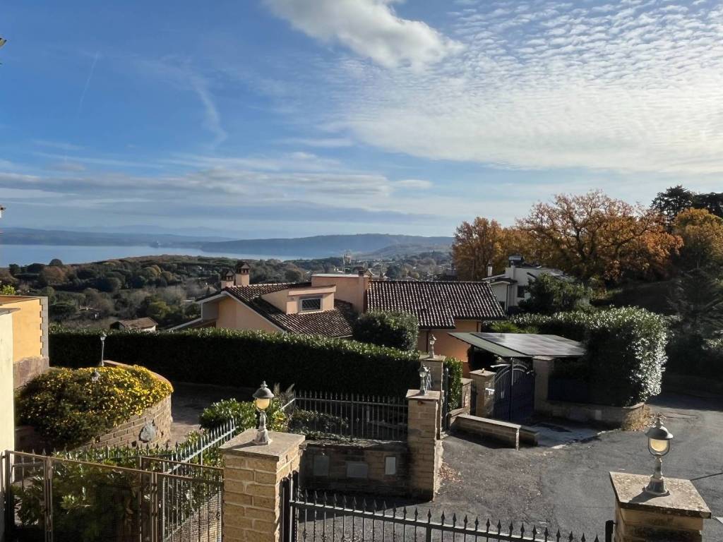 Villa a Bracciano in Via Santa Lucia - Foto 5