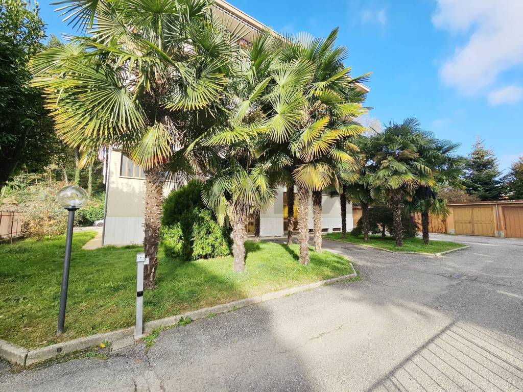 Appartamento a Gallarate in via campo dei fiori, 53 - Foto 4
